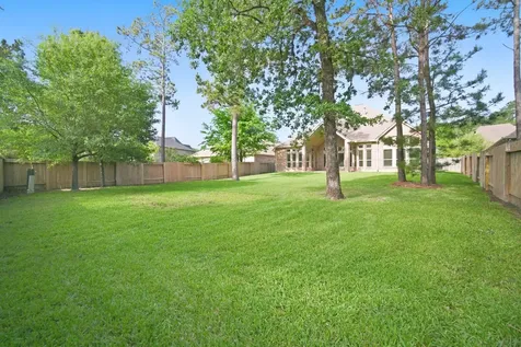 131 Hunter Hollow Drive Montgomery TX 77316