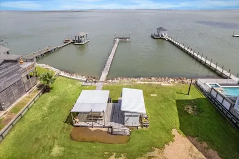 11142 Sportsman Road Galveston TX 77554