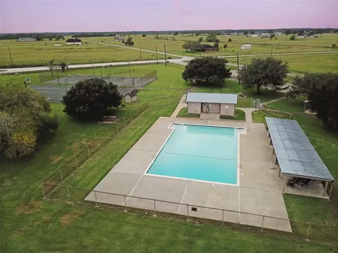 1601 Old Henry Court Angleton TX 77515