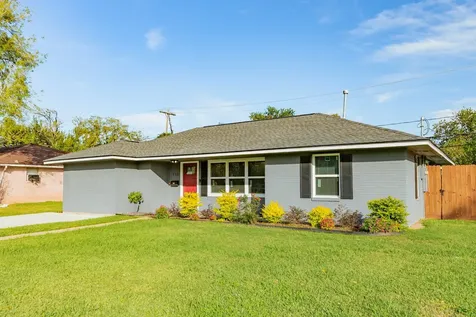 232 Birch Street Lake Jackson TX 77566