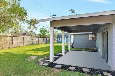 232 Birch Street Lake Jackson TX 77566