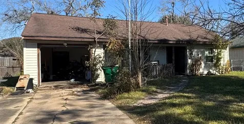 913 Southampton Street Angleton TX 77515
