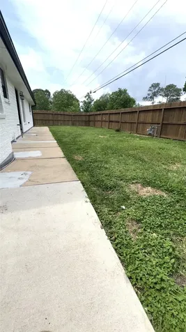 212 Stratmore Drive Friendswood TX 77546