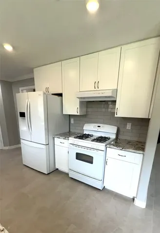 212 Stratmore Drive Friendswood TX 77546