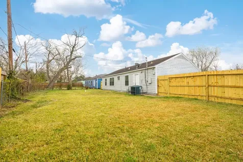 4901 Richfield Lane Houston TX 77048