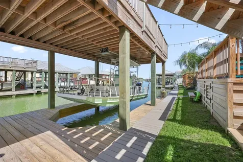 5118 Brigantine Cay Court Texas City TX 77590