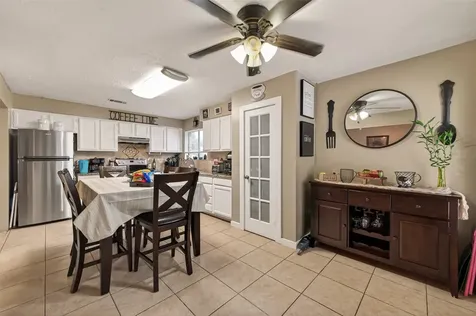 1915 Delphi Lane Houston TX 77067