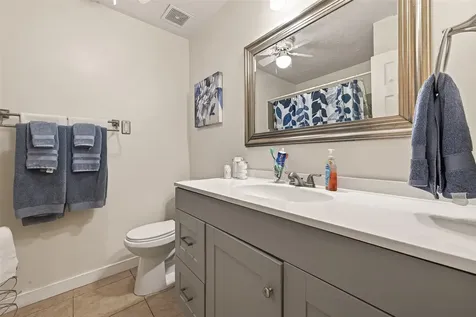 1915 Delphi Lane Houston TX 77067