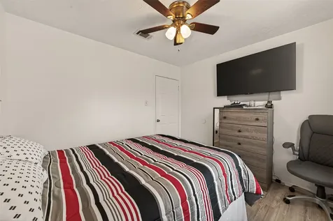 1915 Delphi Lane Houston TX 77067