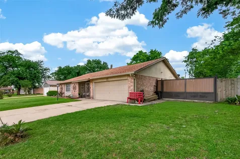 1915 Delphi Lane Houston TX 77067