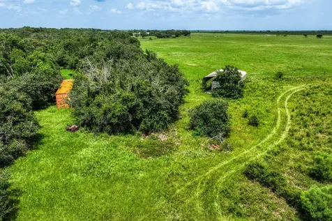 1865 County Road 114 Garwood TX 77442