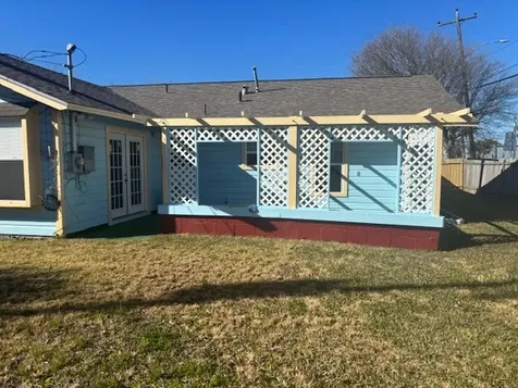 101 Pompano Avenue Galveston TX 77550