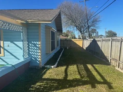101 Pompano Avenue Galveston TX 77550
