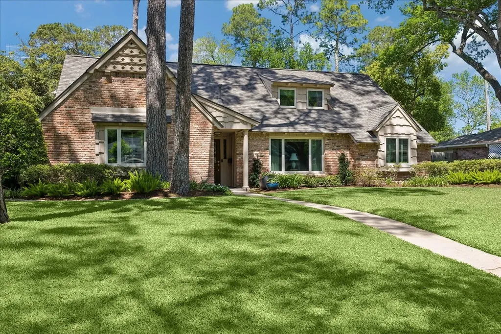 12206 Perthshire Road Houston TX 77024