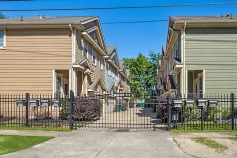 2624 Detering Street Houston TX 77007