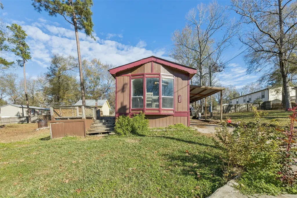242 Pear Street Livingston TX 77351