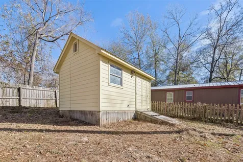 242 Pear Street Livingston TX 77351