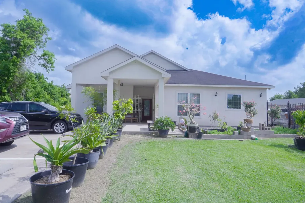 3243 Essie Road Houston TX 77086