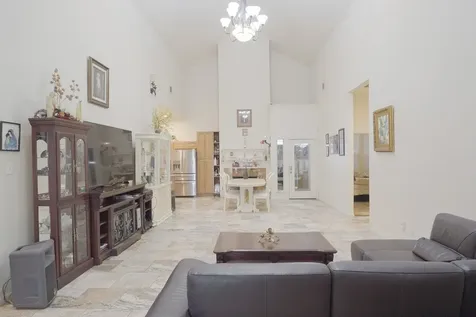 3243 Essie Road Houston TX 77086