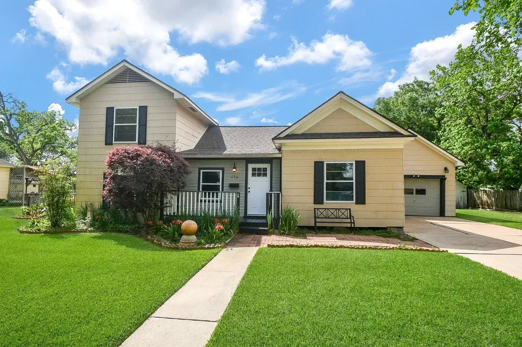 134 4th Street Sugar Land TX 77498
