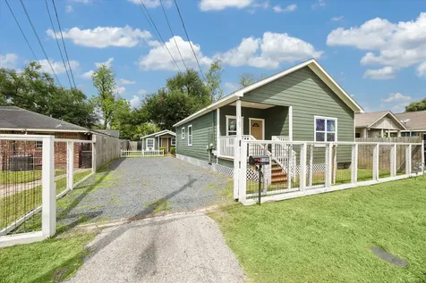5105 Chapman Street Houston TX 77009