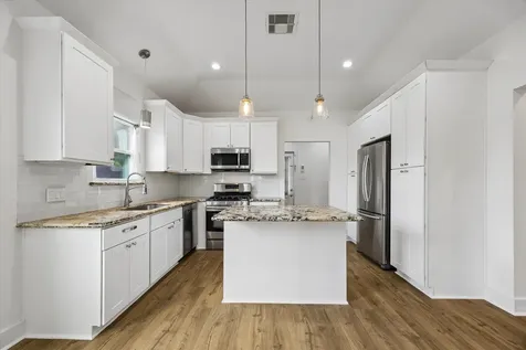 5105 Chapman Street Houston TX 77009