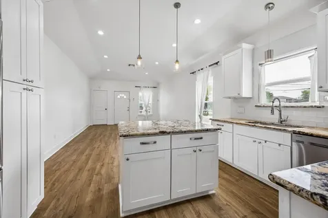 5105 Chapman Street Houston TX 77009