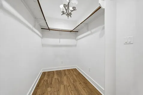 5105 Chapman Street Houston TX 77009