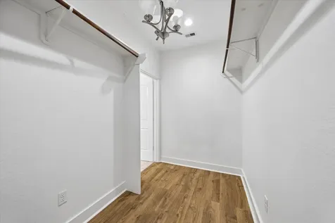 5105 Chapman Street Houston TX 77009