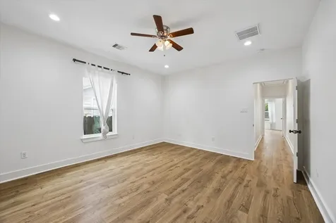 5105 Chapman Street Houston TX 77009