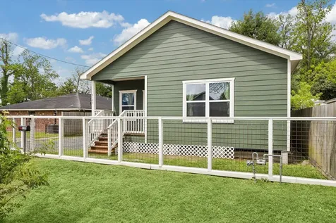5105 Chapman Street Houston TX 77009