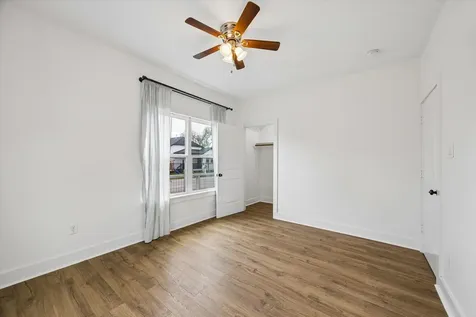 5105 Chapman Street Houston TX 77009