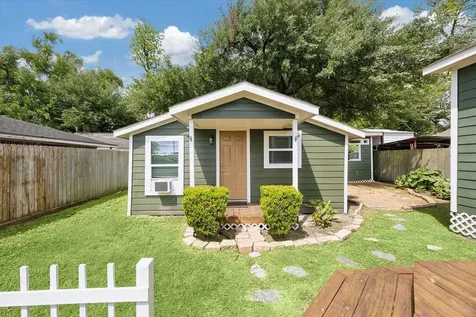 5105 Chapman Street Houston TX 77009