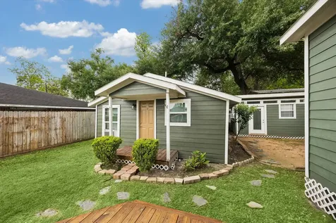 5105 Chapman Street Houston TX 77009