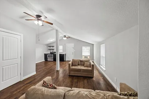 5105 Chapman Street Houston TX 77009