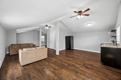5105 Chapman Street Houston TX 77009