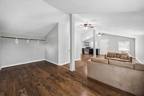 5105 Chapman Street Houston TX 77009