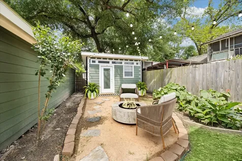 5105 Chapman Street Houston TX 77009