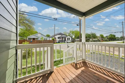 5105 Chapman Street Houston TX 77009