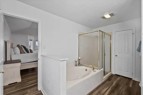 933 Bonita Street Bayou Vista TX 77563