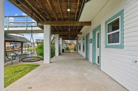 933 Bonita Street Bayou Vista TX 77563