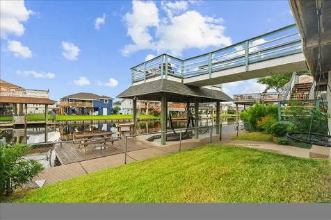 933 Bonita Street Bayou Vista TX 77563