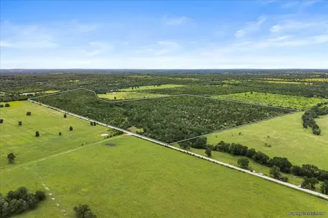 288 Charcoal Road Waelder TX 78959