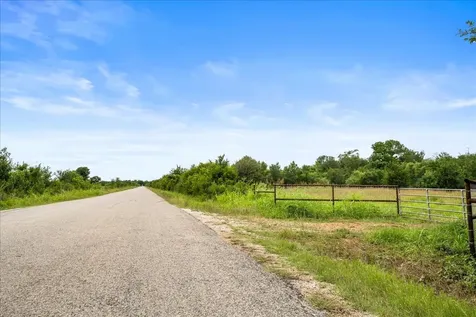 288 Charcoal Road Waelder TX 78959