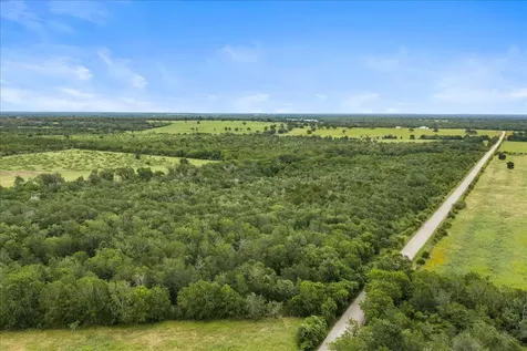 288 Charcoal Road Waelder TX 78959