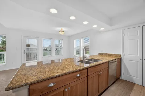 4207 Reeves Drive Galveston TX 77554