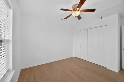 4207 Reeves Drive Galveston TX 77554