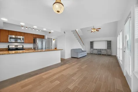 4207 Reeves Drive Galveston TX 77554
