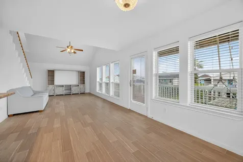 4207 Reeves Drive Galveston TX 77554