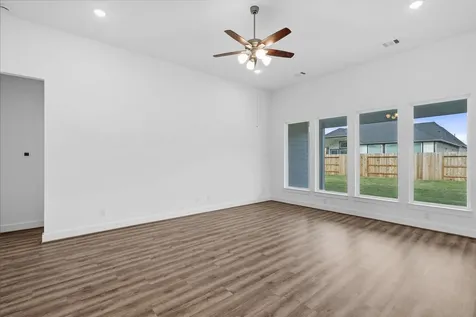216 Sandhill Grove Trail Waller TX 77484
